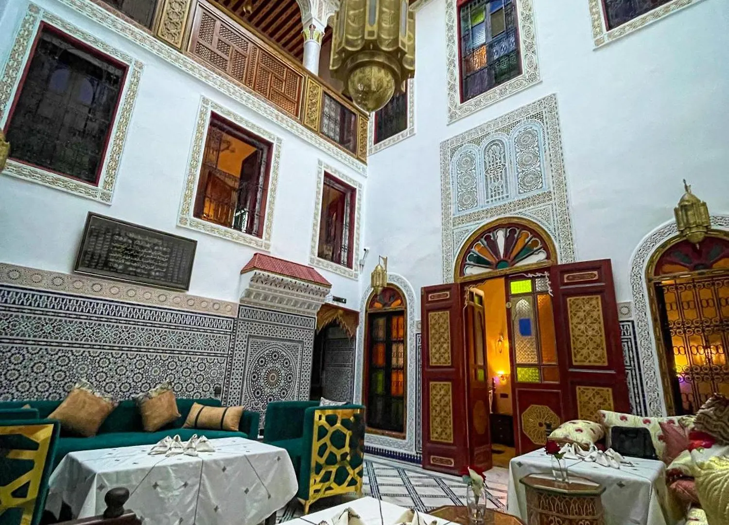 Riad Hotel Dar El Ouedghiri Fez