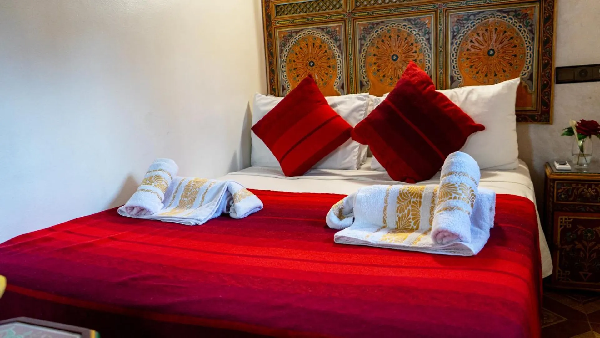 Hotel Dar El Ouedghiri Fez Riad
