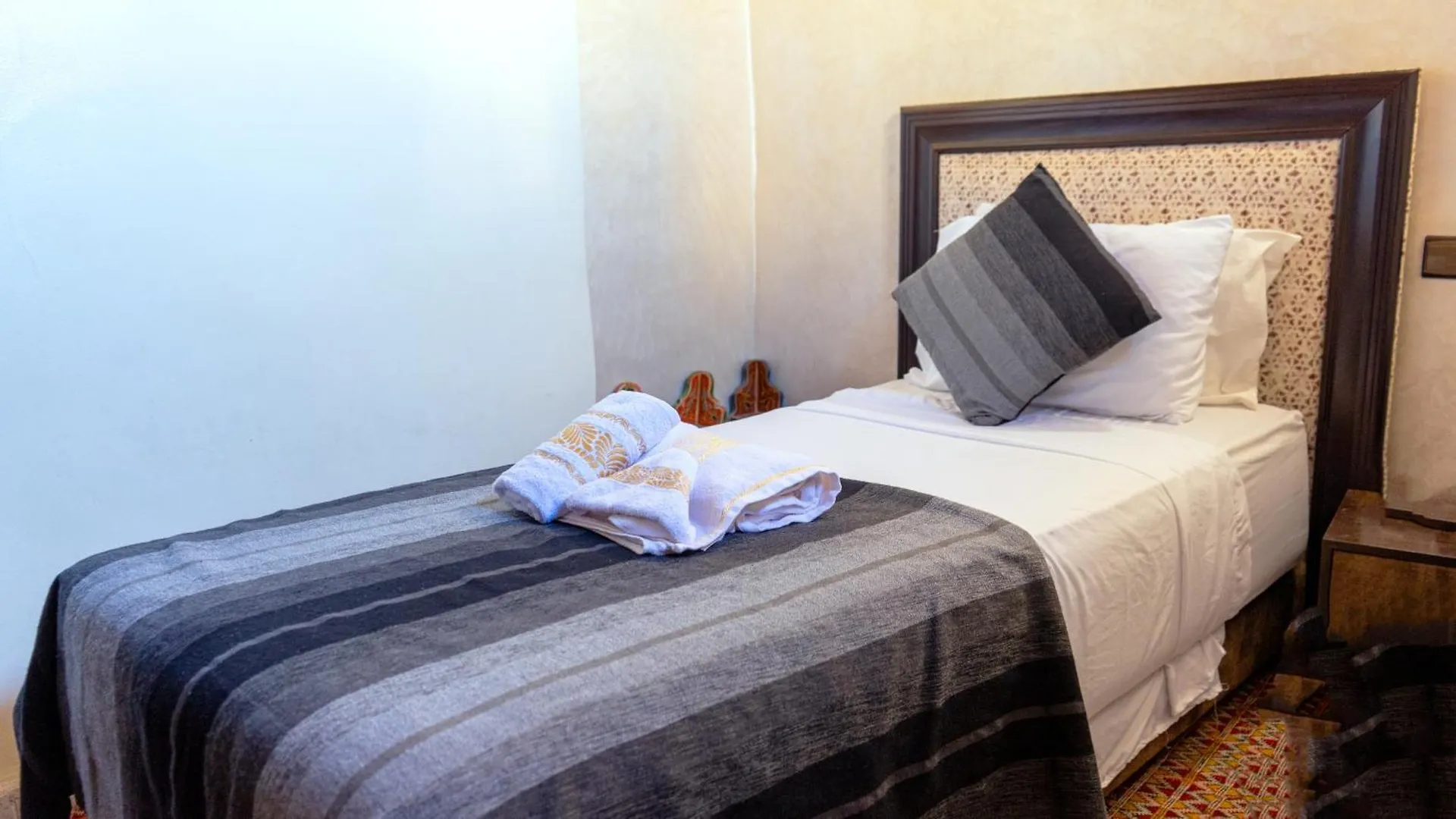 Riad Hotel Dar El Ouedghiri Fez