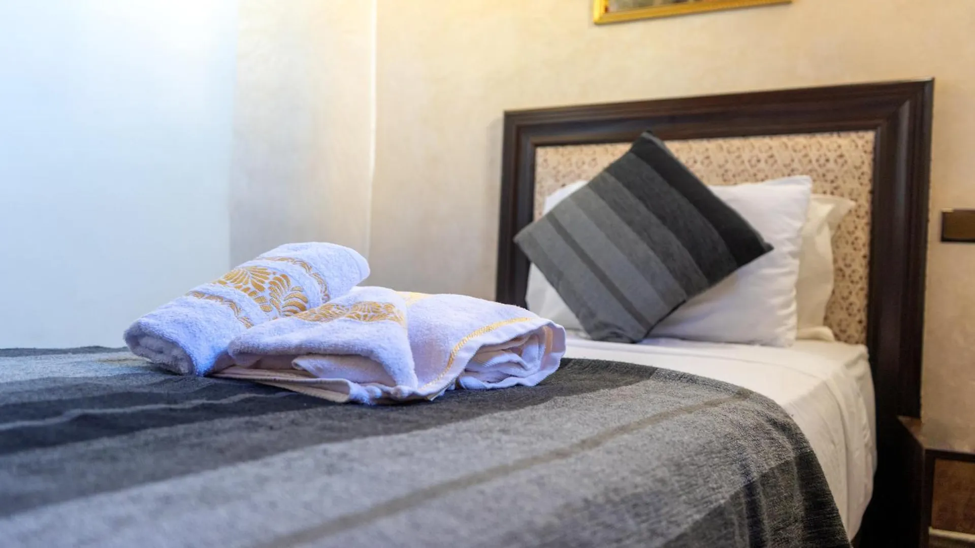 Hotel Dar El Ouedghiri Fez Marruecos