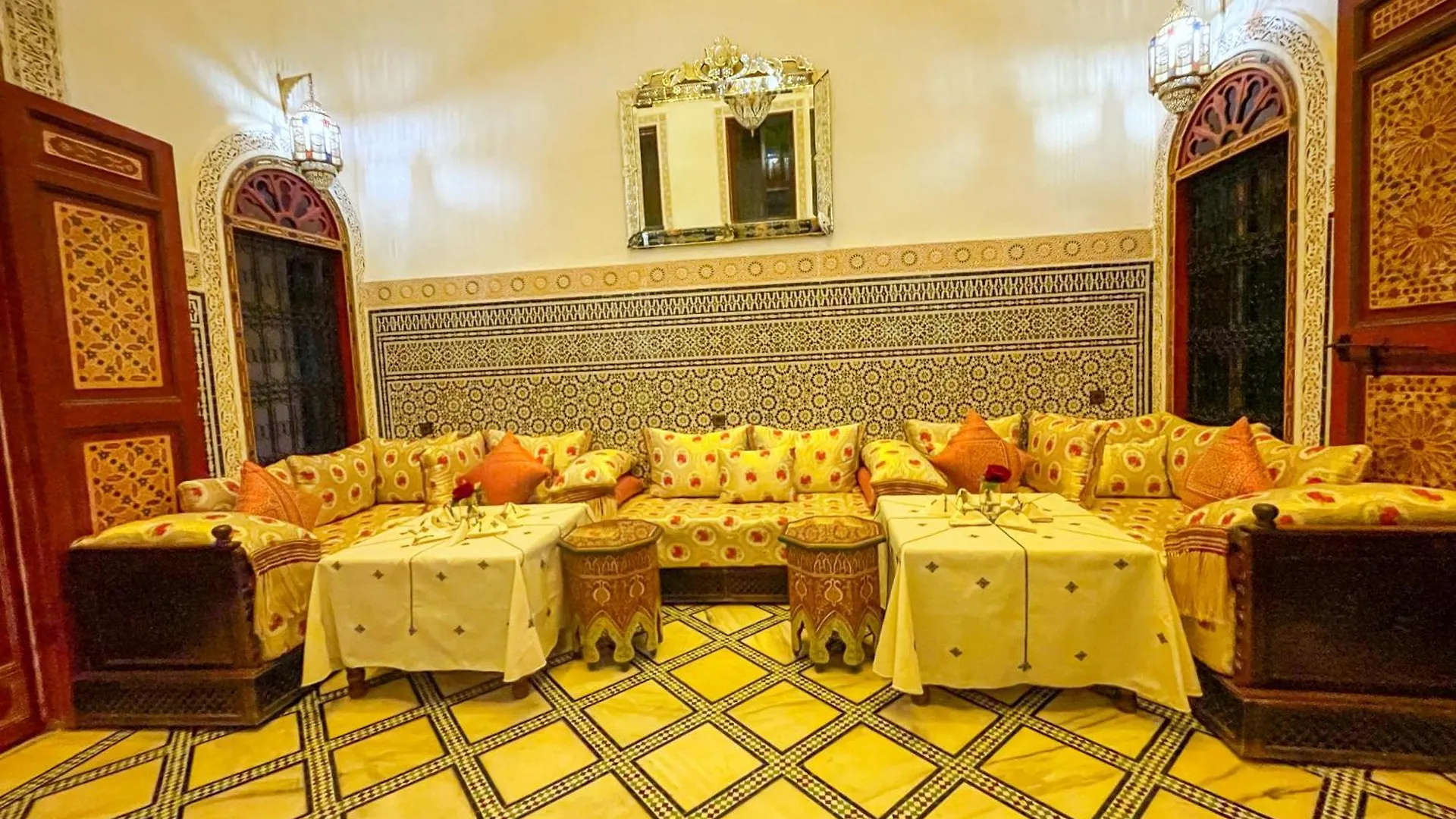 Riad Hotel Dar El Ouedghiri Fez