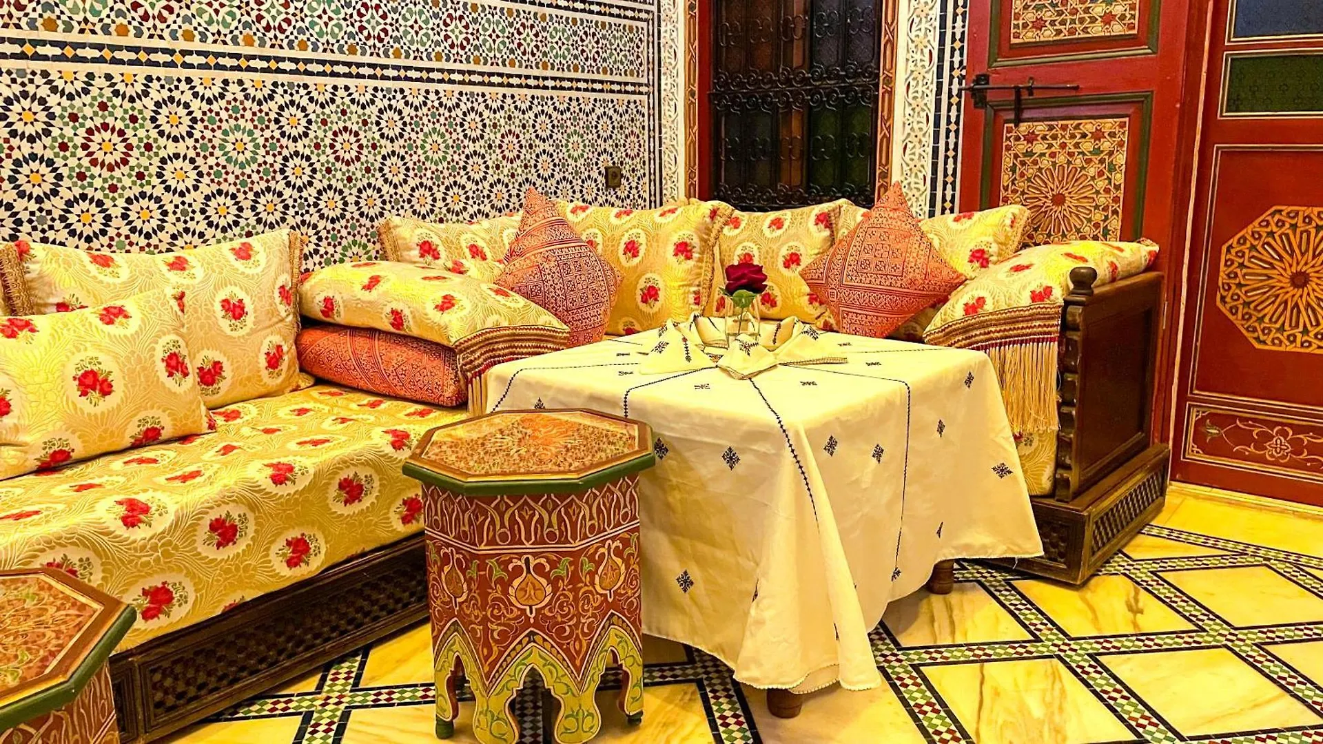 *** Riad Hotel Dar El Ouedghiri Fez Marruecos